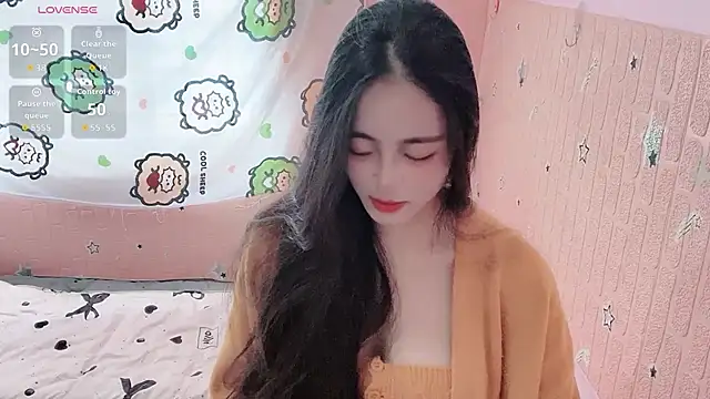 U-Ukitten online show from 17, 11, 2025