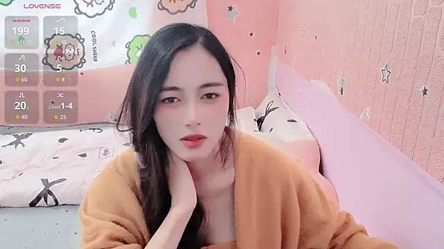 U-Ukitten online show from 21, 11, 2025