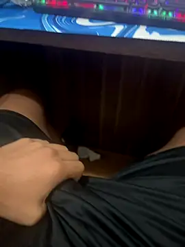 Novinhode18   online show from 17, 12, 2025