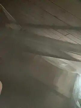 Snapshot of Li_ve chatting on 18, 12, 2025 Li ve online show from 18, 12, 2025