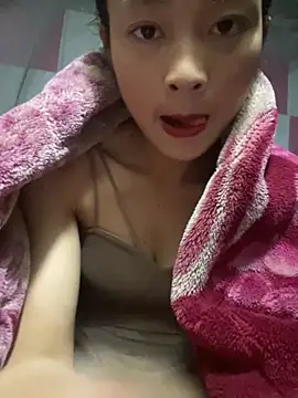 Snapshot of Li_ve chatting on 16, 11, 2025 Li ve online show from 16, 11, 2025