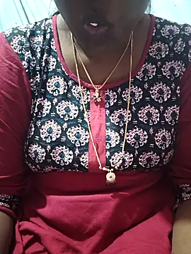 Snapshot of hyd_couple7878 chatting on 22, 12, 2025 hyd couple7878 online show from 22, 12, 2025