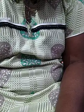 Snapshot of hyd_couple7878 chatting on 18, 12, 2025 hyd couple7878 online show from 18, 12, 2025