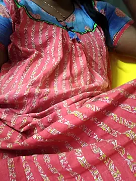 Snapshot of hyd_couple7878 chatting on 29, 11, 2025 hyd couple7878 online show from 29, 11, 2025