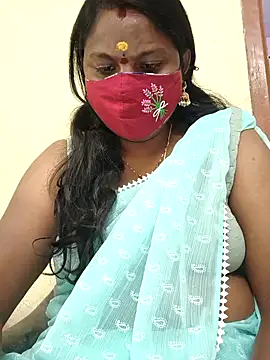 Snapshot of hyd_couple7878 chatting on 28, 11, 2025 hyd couple7878 online show from 28, 11, 2025