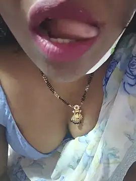 Snapshot of hyd_couple7878 chatting on 16, 6, 2026 hyd couple7878 online show from 16, 6, 2026