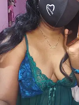 Snapshot of hyd_couple7878 chatting on 6, 7, 2026 hyd couple7878 online show from 6, 7, 2026