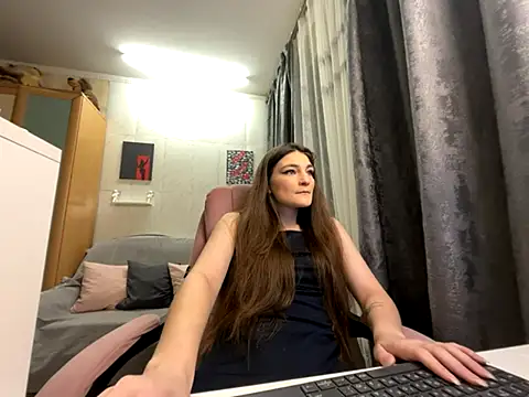 HelgaMun online show from 13, 11, 2025