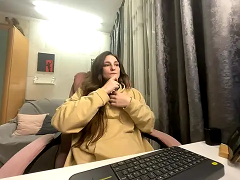 HelgaMun online show from 8, 11, 2025