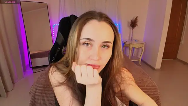 Snapshot of _Melissa_Evans_ chatting on 23, 11, 2025 Melissa Evans online show from 23, 11, 2025