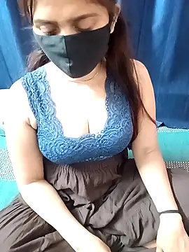 Aarti909090 online show from 5, 3, 2026