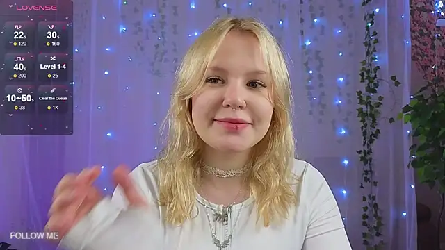 Mila wxw online show from 8, 11, 2025