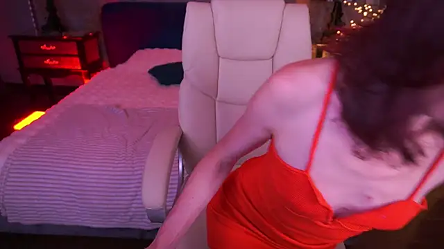 AmiraGoldd online show from 2, 7, 2026