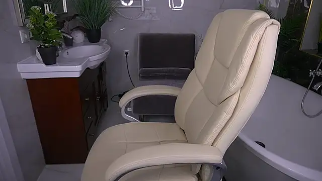 AmiraGoldd online show from 10, 6, 2026