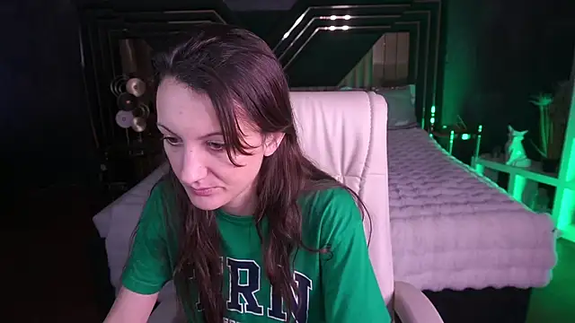 ZafiraMoonn online show from 18, 12, 2025