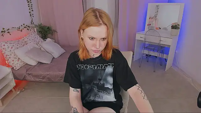 NaomiRosss online show from 14, 11, 2025