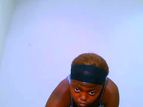 Snapshot of SweetSavage18 chatting on 15, 11, 2025 SweetSavage18 online show from 15, 11, 2025