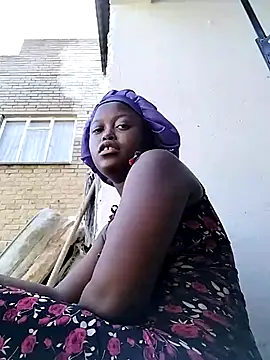 SweetSavage18 online show from 11, 3, 2026