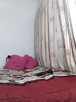 SweetSavage18 online show from 17, 12, 2025