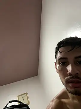 Snapshot of meninadeparis chatting on 4, 2, 2026 meninadeparis online show from 4, 2, 2026