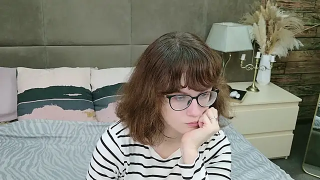 KathleenDioiz online show from 9, 11, 2025