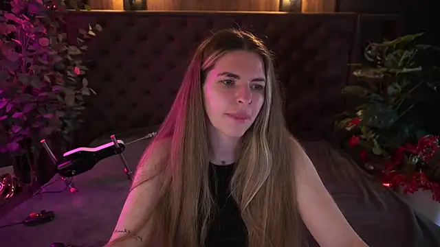 DanielaReign online show from 2, 4, 2026