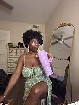 ladiosa selene online show from 5, 3, 2026