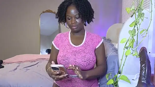 ladiosa selene online show from 7, 11, 2025