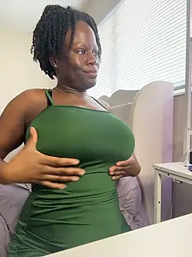 ladiosa selene online show from 4, 12, 2025