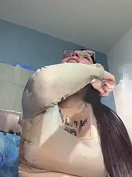 Naomii2 online show from 21, 11, 2025