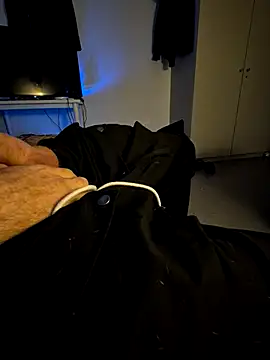 Yousss93140 online show from 21, 11, 2025