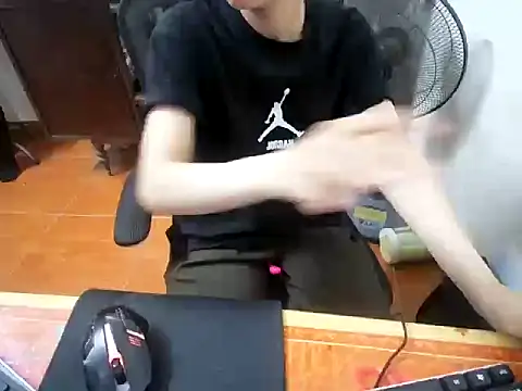 Snapshot of ---Lusi03--- chatting on 9, 6, 2026 ---Lusi03--- online show from 9, 6, 2026