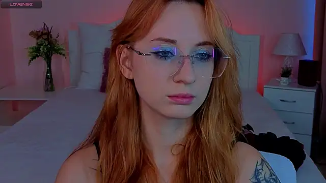 Snapshot of WICKEDEMBER chatting on 30, 6, 2026 WICKEDEMBER online show from 30, 6, 2026