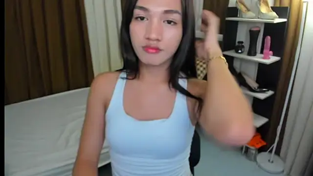 PetiteAsianTrisha online show from 11, 1, 2026