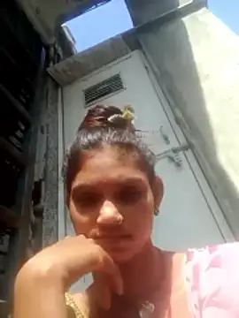 Snapshot of Jooli_cuty chatting on 8, 11, 2025 Jooli cuty online show from 8, 11, 2025