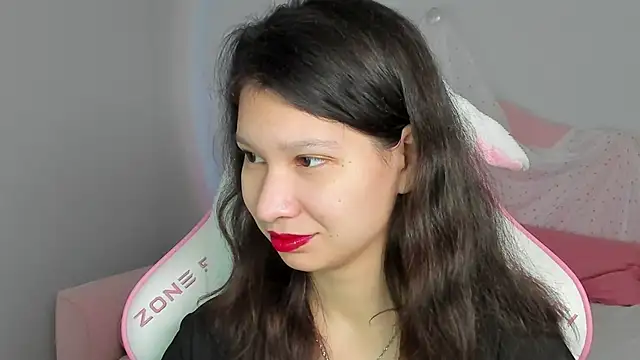 Snapshot of SaraDenars chatting on 30, 11, 2025 SaraDenars online show from 30, 11, 2025