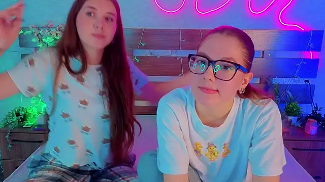 MargaretMorris online show from 15, 12, 2025