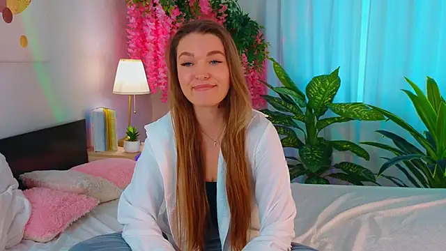 Snapshot of MaryHamilton chatting on 27, 11, 2025 MaryHamilton online show from 27, 11, 2025