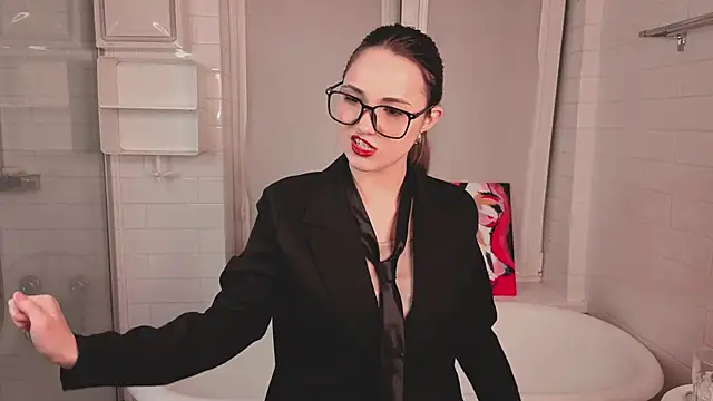 LeenaPuita online show from 24, 11, 2025