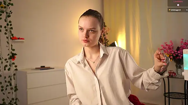 Snapshot of MalloryWasem chatting on 14, 11, 2025 MalloryWasem online show from 14, 11, 2025