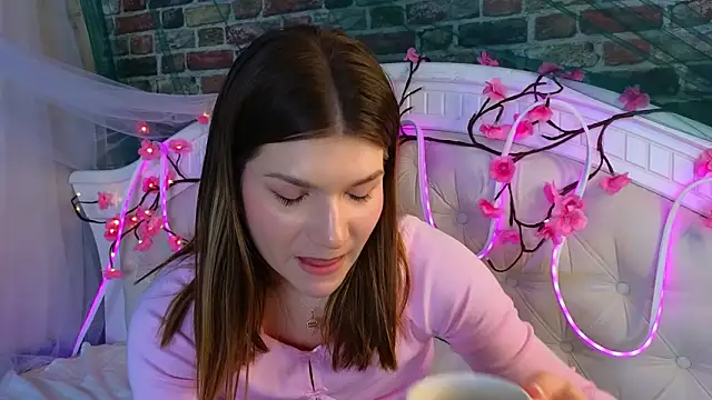 Snapshot of WilmaJohnson chatting on 13, 3, 2026 WilmaJohnson online show from 13, 3, 2026