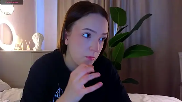 Snapshot of FrancesMason chatting on 3, 3, 2026 FrancesMason online show from 3, 3, 2026