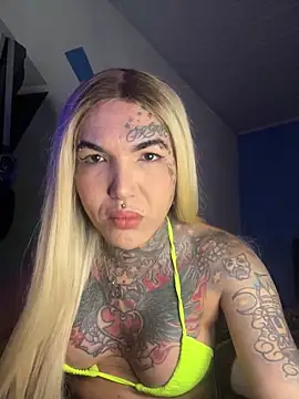 Snapshot of euscarlethotgirl chatting on 16, 11, 2025 euscarlethotgirl online show from 16, 11, 2025