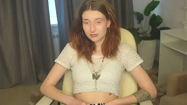 Snapshot of EmmalineNasir chatting on 7, 11, 2025 EmmalineNasir online show from 7, 11, 2025