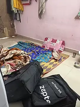 Lailamajnu1996 online show from 16, 2, 2026