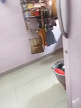 Lailamajnu1996 online show from 20, 2, 2026