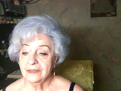 Snapshot of ValeriaKroww chatting on 5, 7, 2026 ValeriaKroww online show from 5, 7, 2026