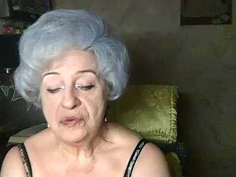 Snapshot of ValeriaKroww chatting on 7, 7, 2026 ValeriaKroww online show from 7, 7, 2026