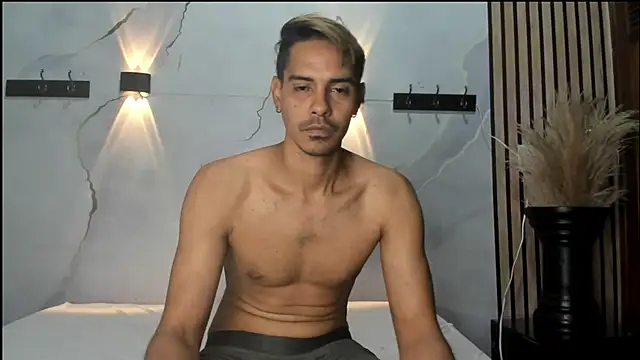 KiraFox1 online show from 15, 4, 2026