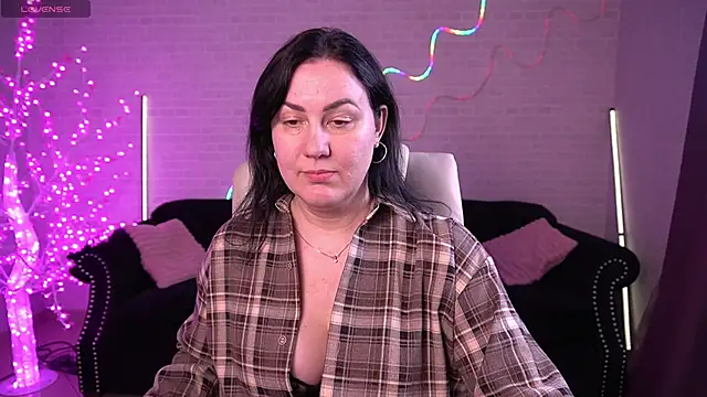 VelvetLuck online show from 2, 3, 2026